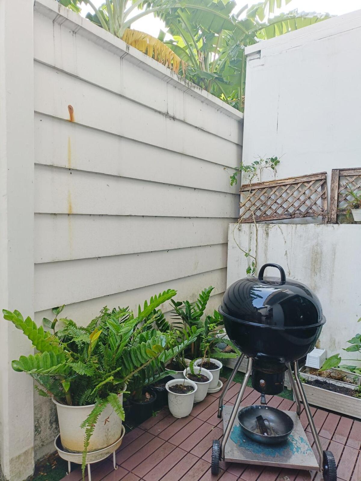 A Cozy 3-Story Townhome Near Bts & Lovely Estuary Ban Khlong Ta Khet Екстер'єр фото