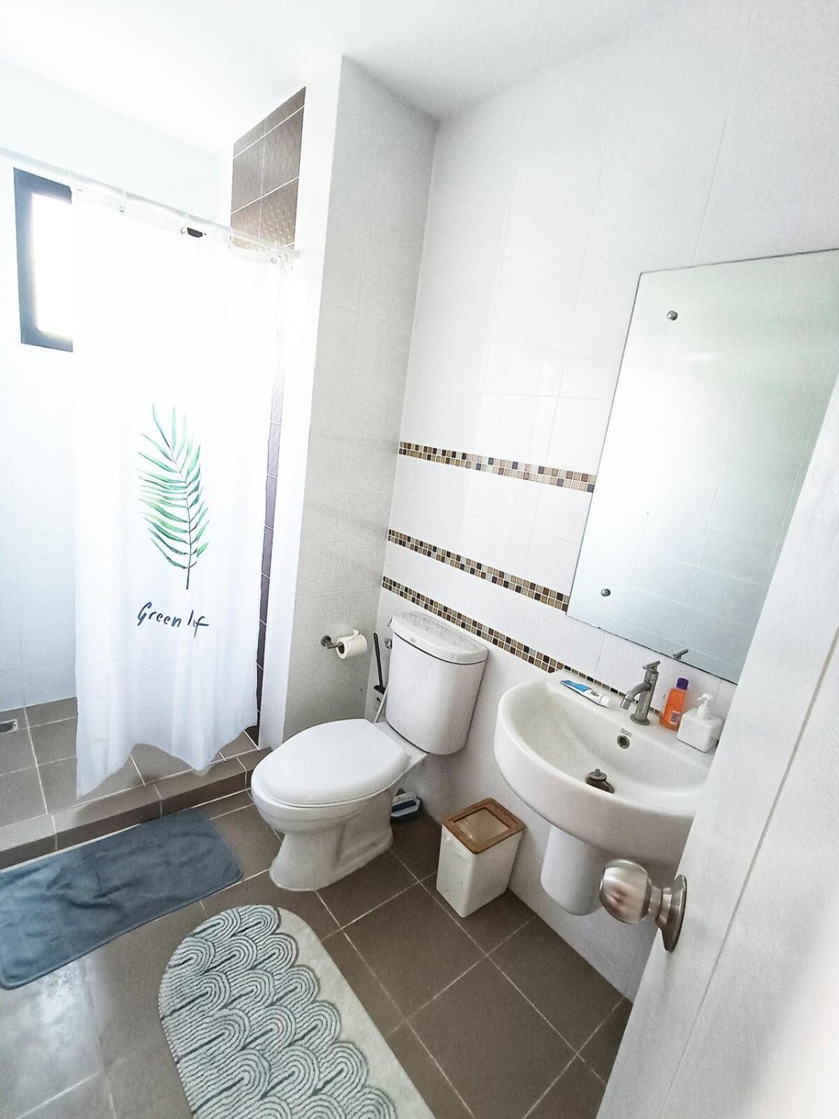 A Cozy 3-Story Townhome Near Bts & Lovely Estuary Ban Khlong Ta Khet Екстер'єр фото