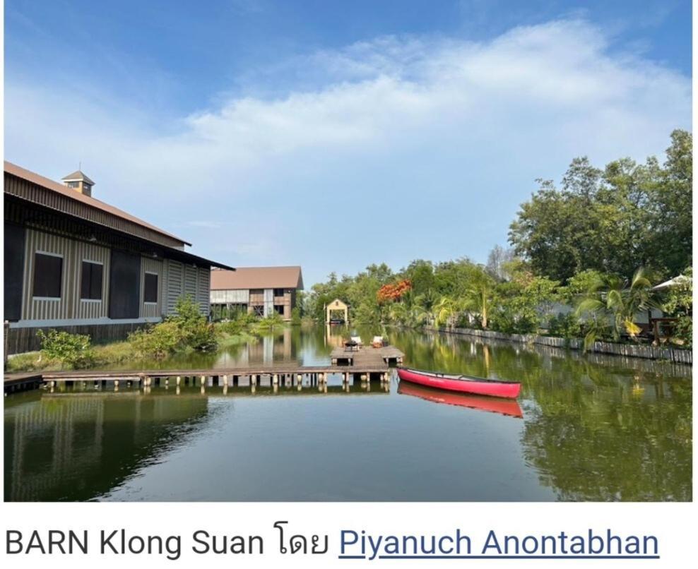 A Cozy 3-Story Townhome Near Bts & Lovely Estuary Ban Khlong Ta Khet Екстер'єр фото